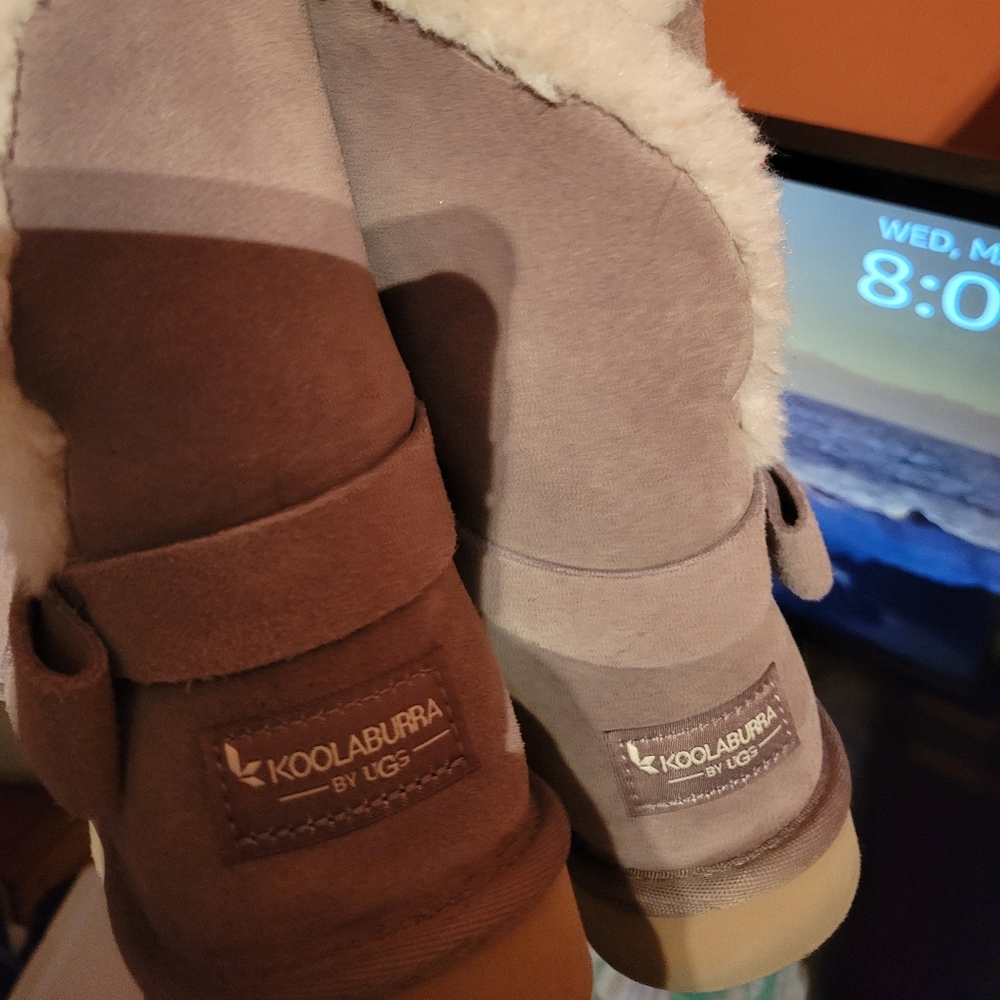 Boots - Picture 4 of 4